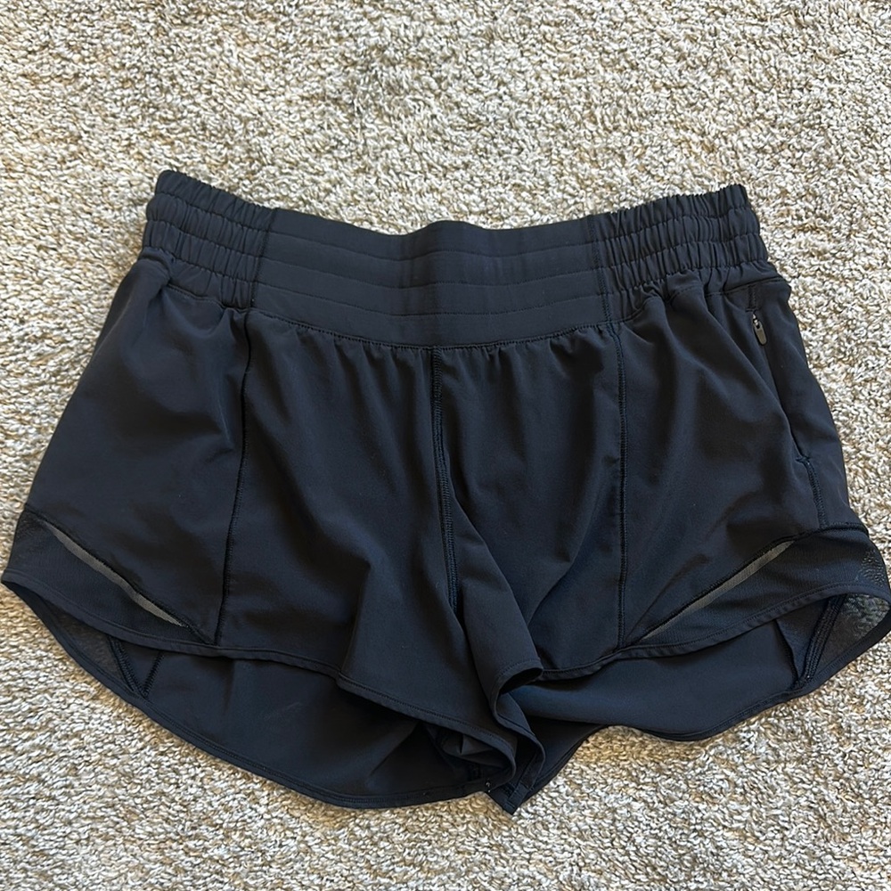 Lululemon Hotty Hot High-Rise Lined Short 2.5"